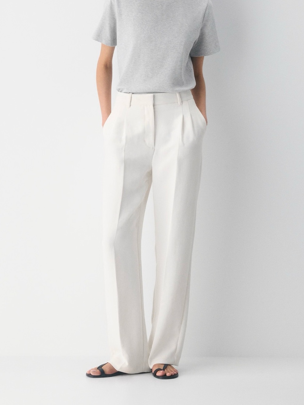 Aritzia Cream Wide-Leg Pleated Trousers